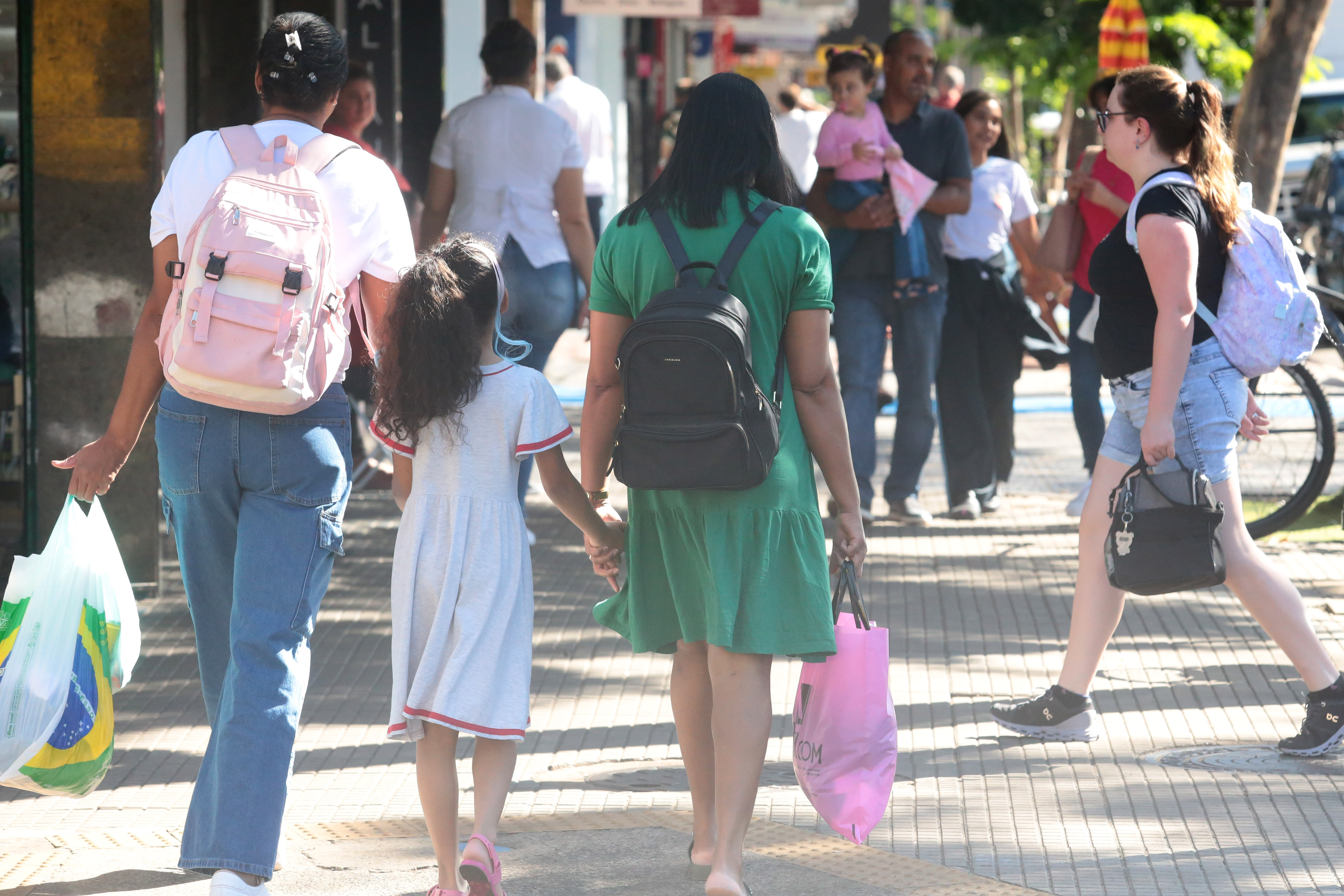 COMERCIO RUA IA3